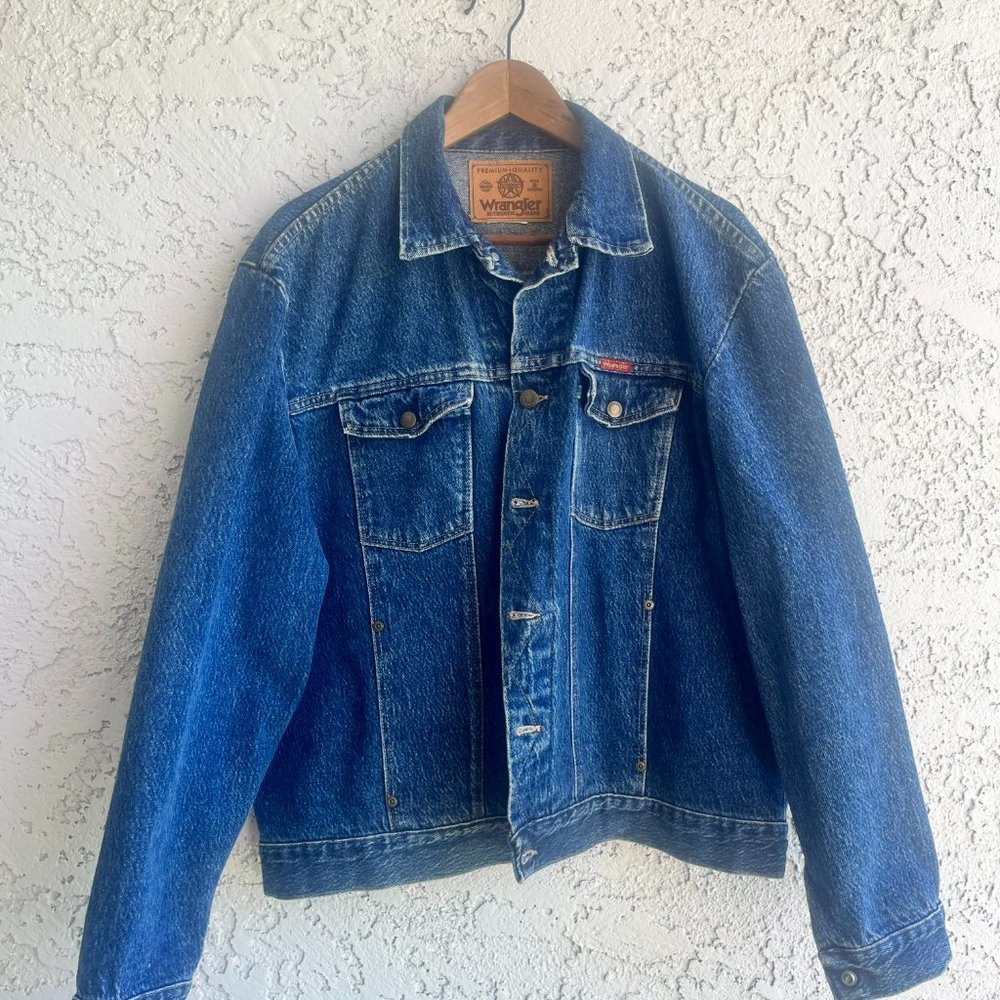 WRANGLER Jean Jacket Like New Condition - Men's Medium - Picture 2 of 8